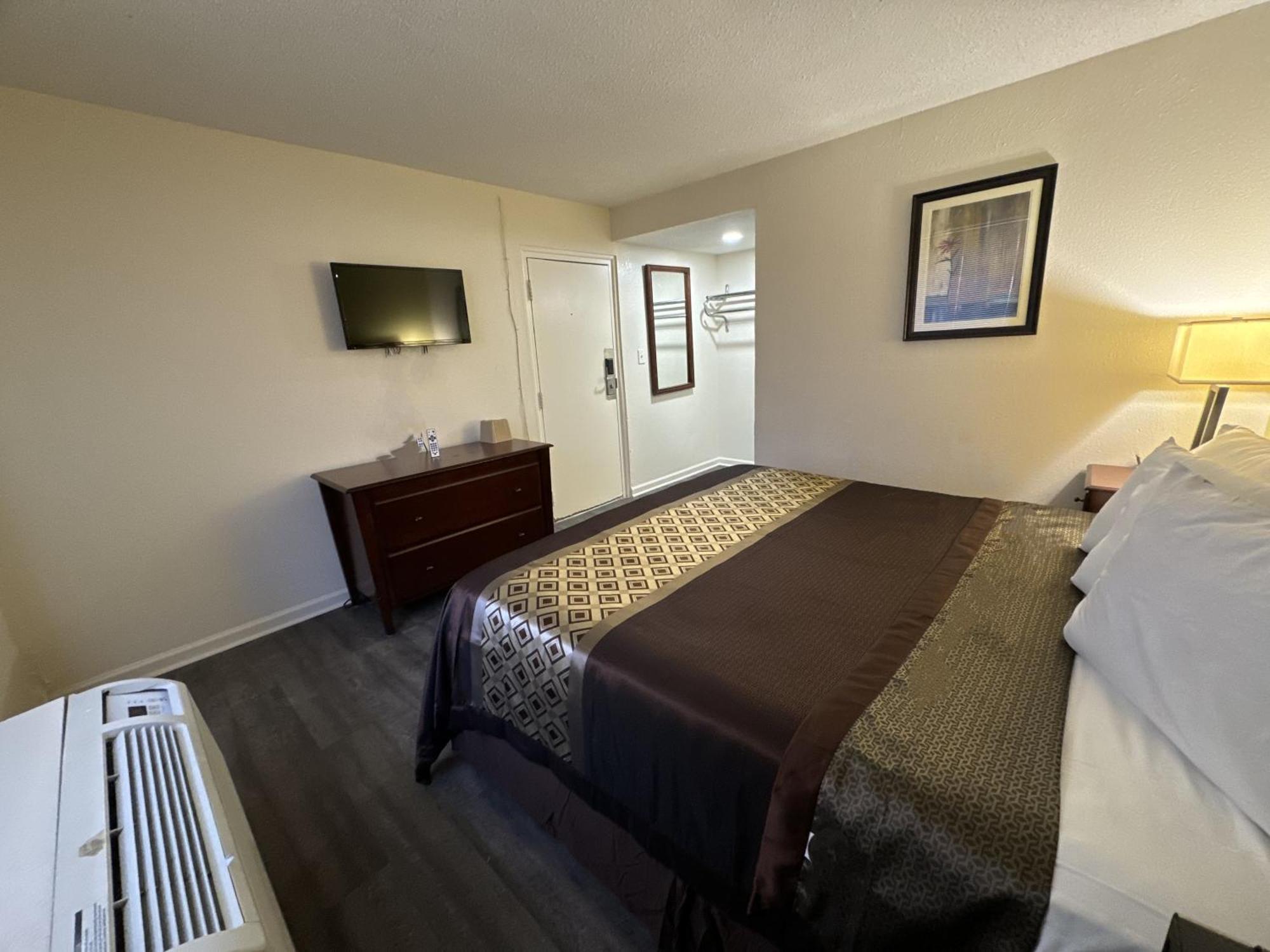 James River Inn & Suites Ньюпорт-Ньюс Экстерьер фото